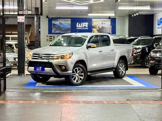 TOYOTA HILUX 2.8 SRX 4X4 CD 16V DIESEL 4P AUTOMÁTICO